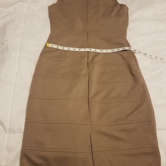 Dress - Picture 4 of 12